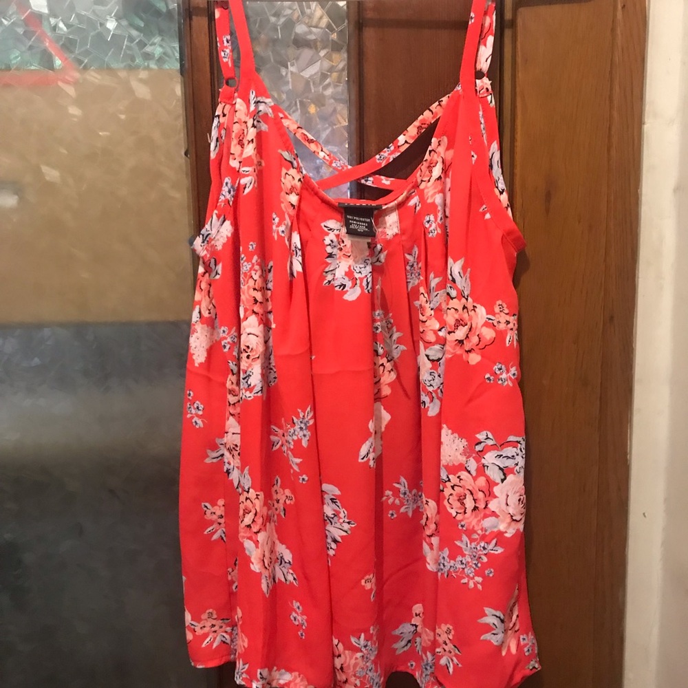 Floral tank